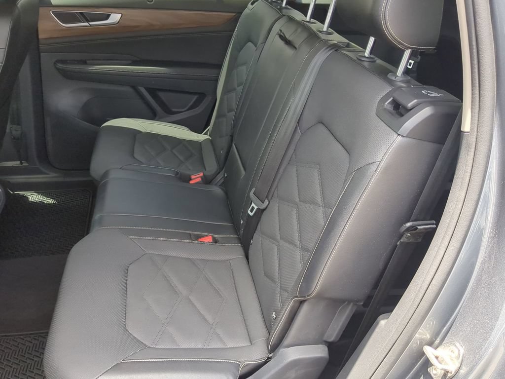 Used 2024 Volkswagen Atlas SE AWD/4WD image 18