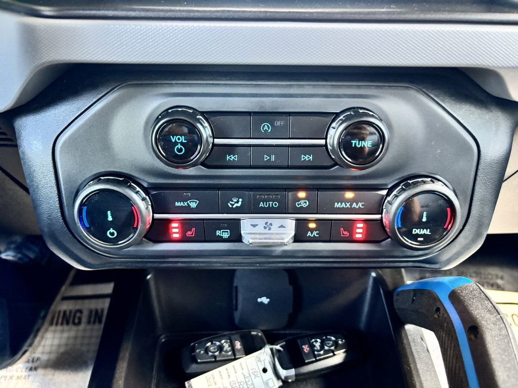 Used 2022 Ford Bronco Black Diamond w/ Sasquatch Package image 32