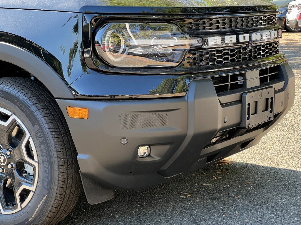 New 2025 Ford Bronco Sport Outer Banks w/ Outer Banks Tech Package+ image 2