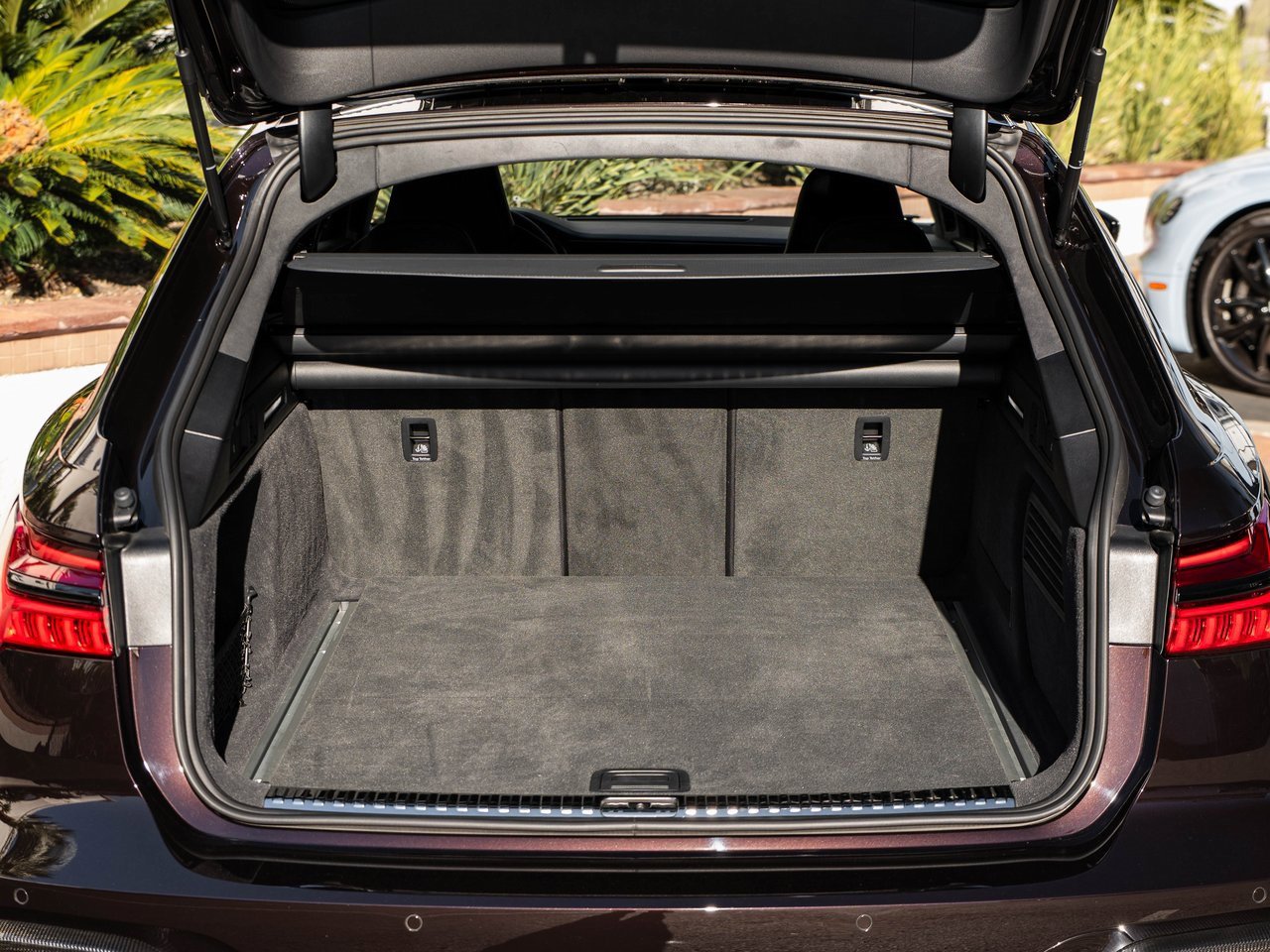 Used 2023 Audi RS 6 w/ Carbon Optic Package image 32