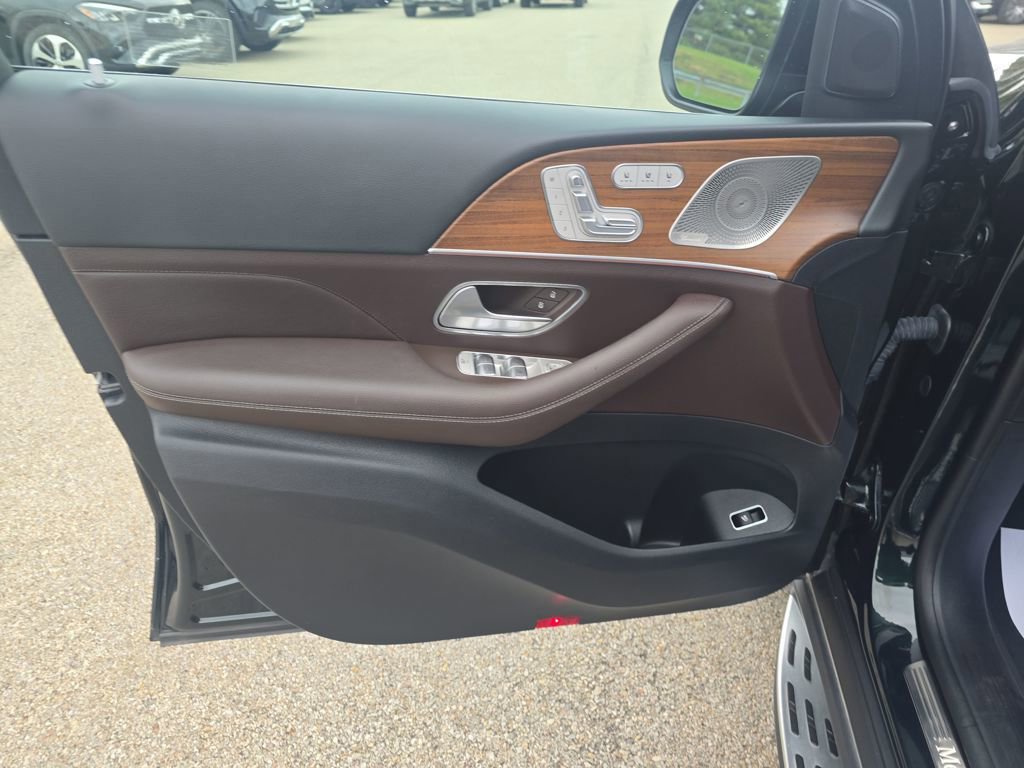 Certified 2022 Mercedes-Benz GLS 450 4MATIC image 11