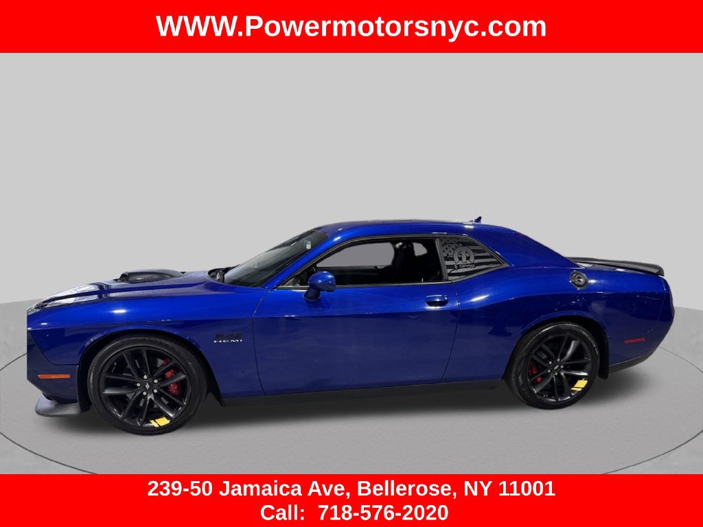 Used 2022 Dodge Challenger R/T w/ Shaker Package RWD image 2