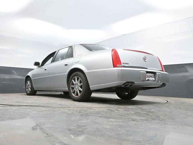 Used 2010 Cadillac DTS Luxury FWD image 44