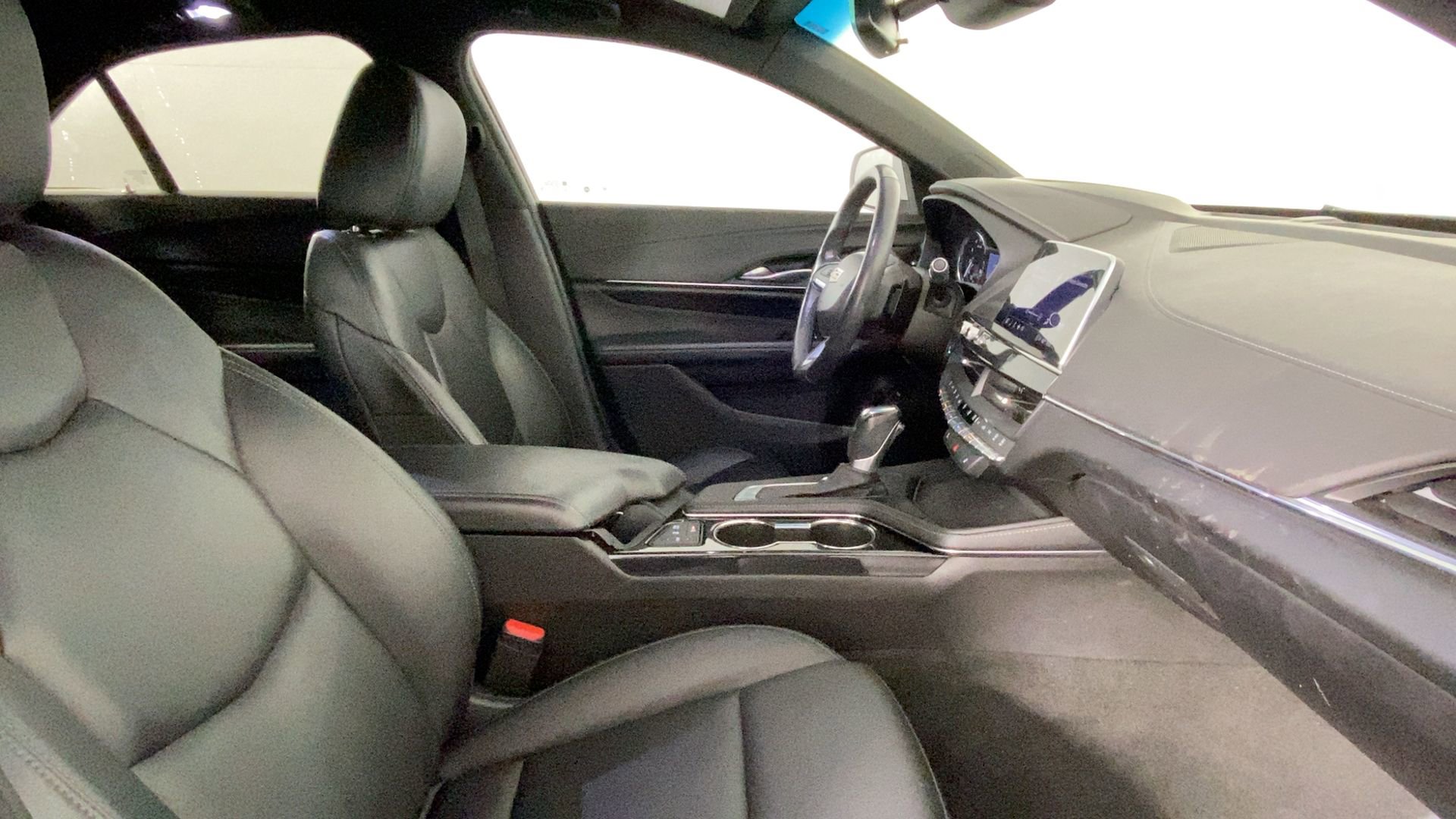 Used 2021 Cadillac CT4 Luxury w/ Cold Weather Package image 26