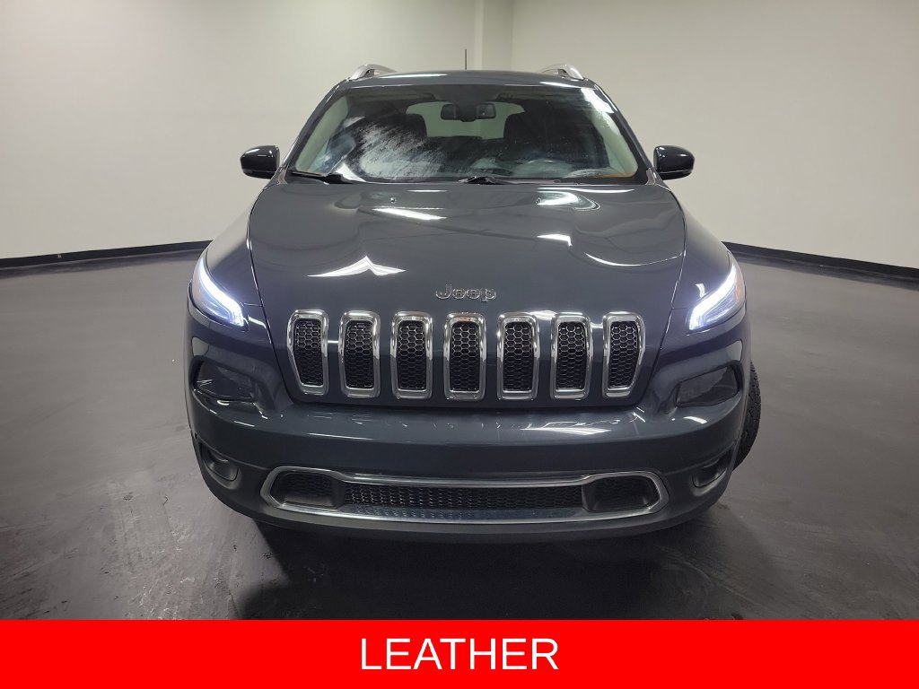 Used 2018 Jeep Cherokee Limited AWD/4WD image 2