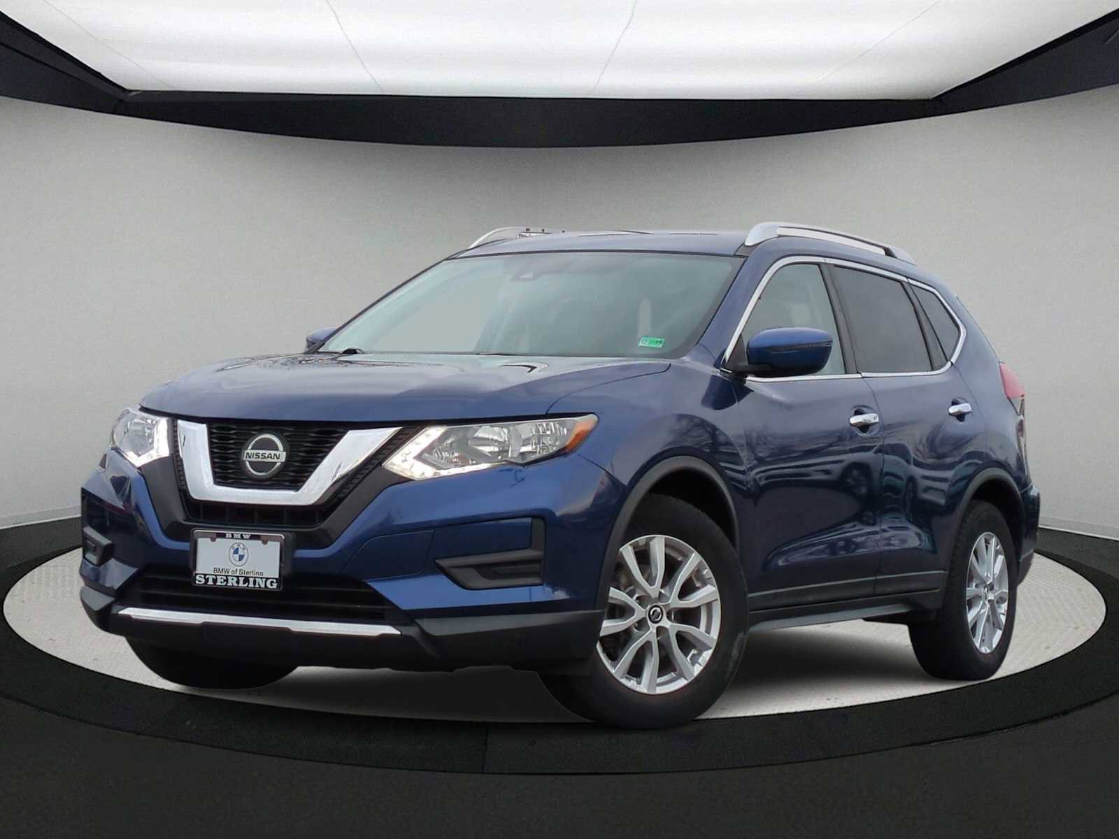 Used 2019 Nissan Rogue SV image 1
