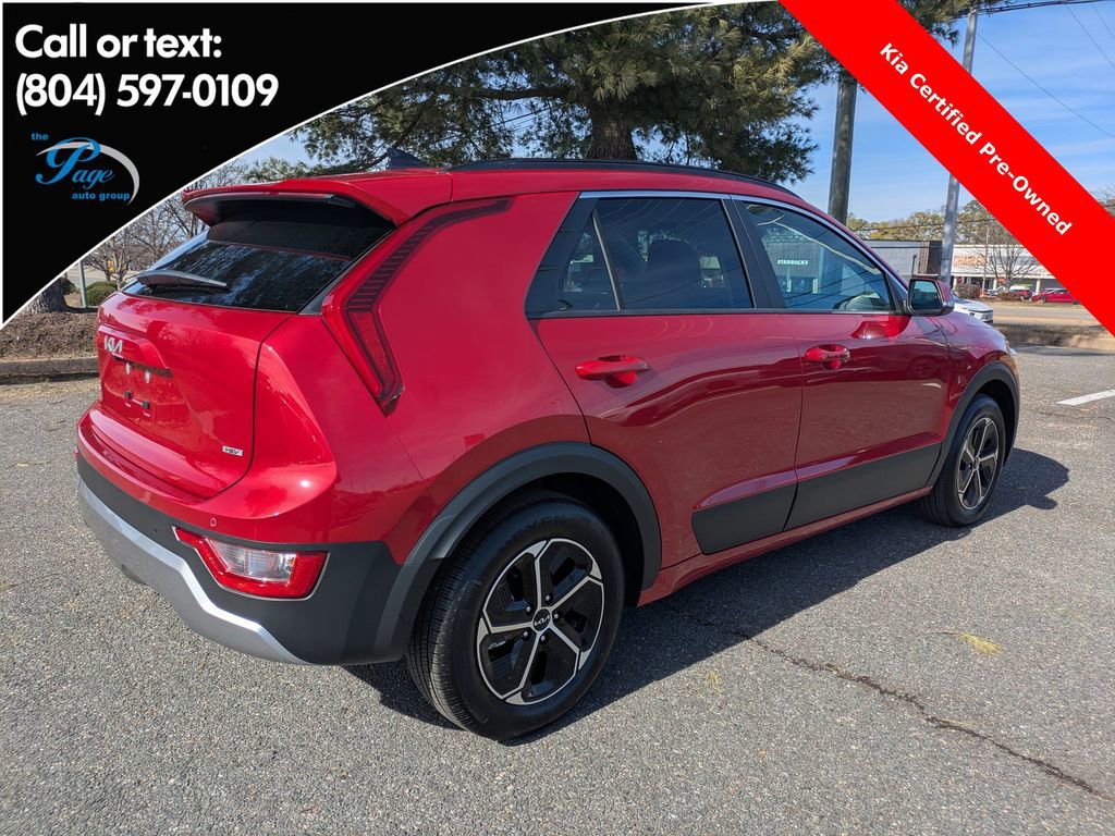Used 2025 Kia Niro EX image 4