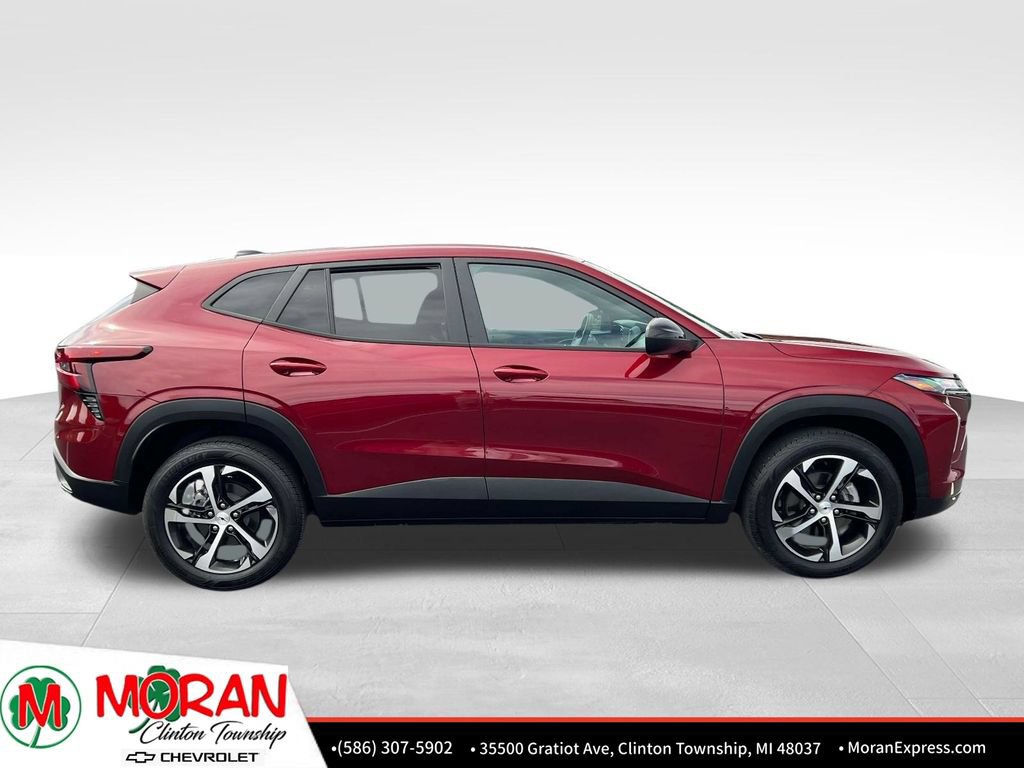 Certified 2024 Chevrolet Trax RS w/ Driver Confidence Package FWD image 7
