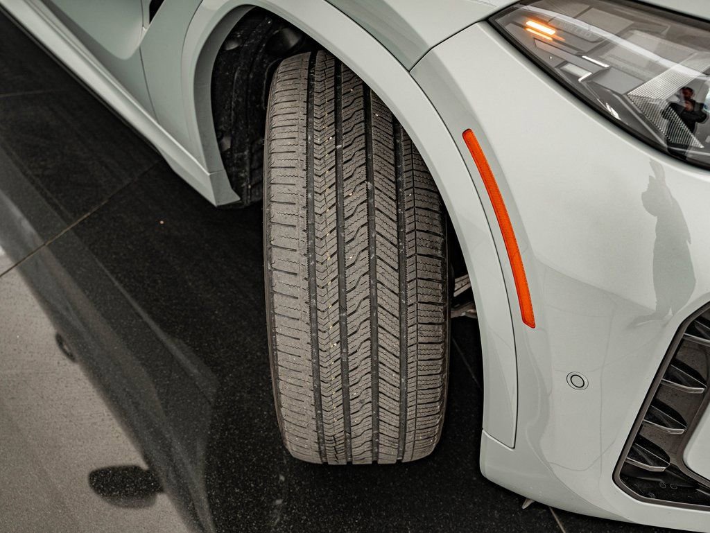 Used 2024 BMW X6 xDrive40i w/ Premium Package image 42