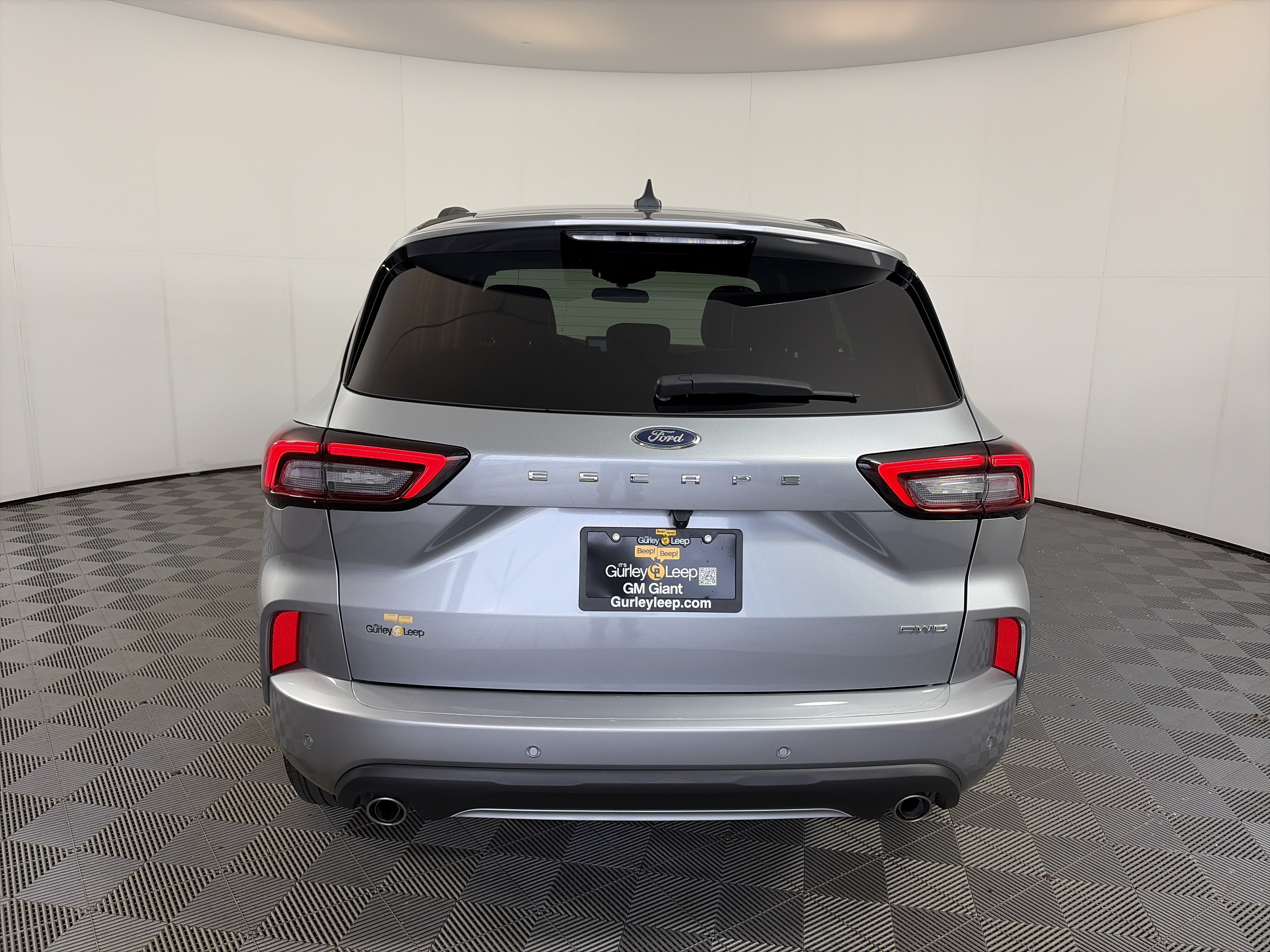 Used 2024 Ford Escape ST-Line w/ Tech Pack #1 AWD/4WD image 9