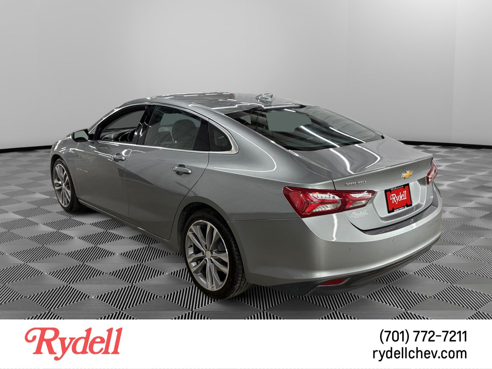 Used 2024 Chevrolet Malibu LT FWD image 3