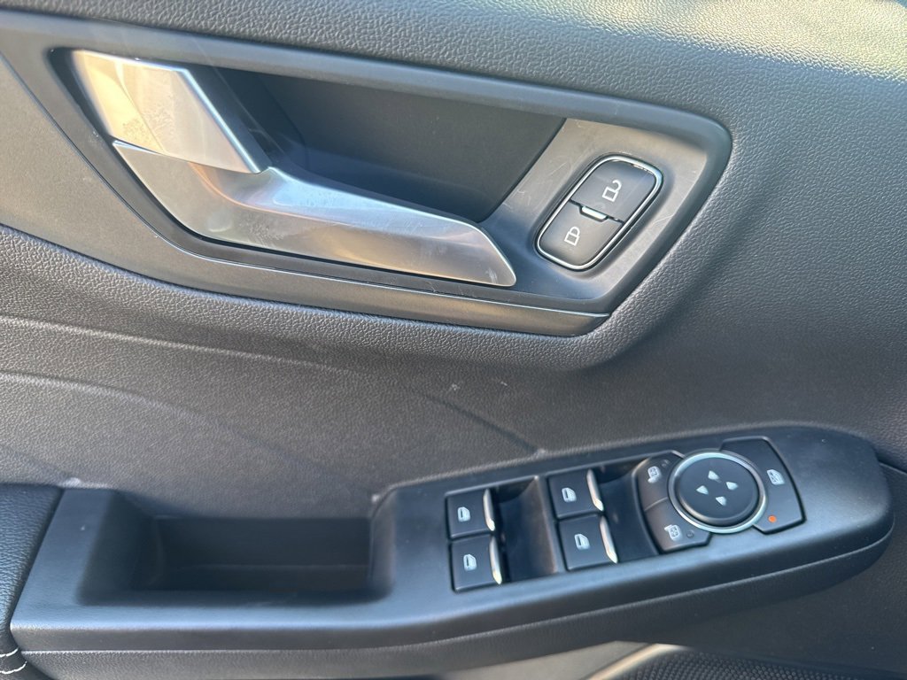 New 2024 Ford Escape SE image 31