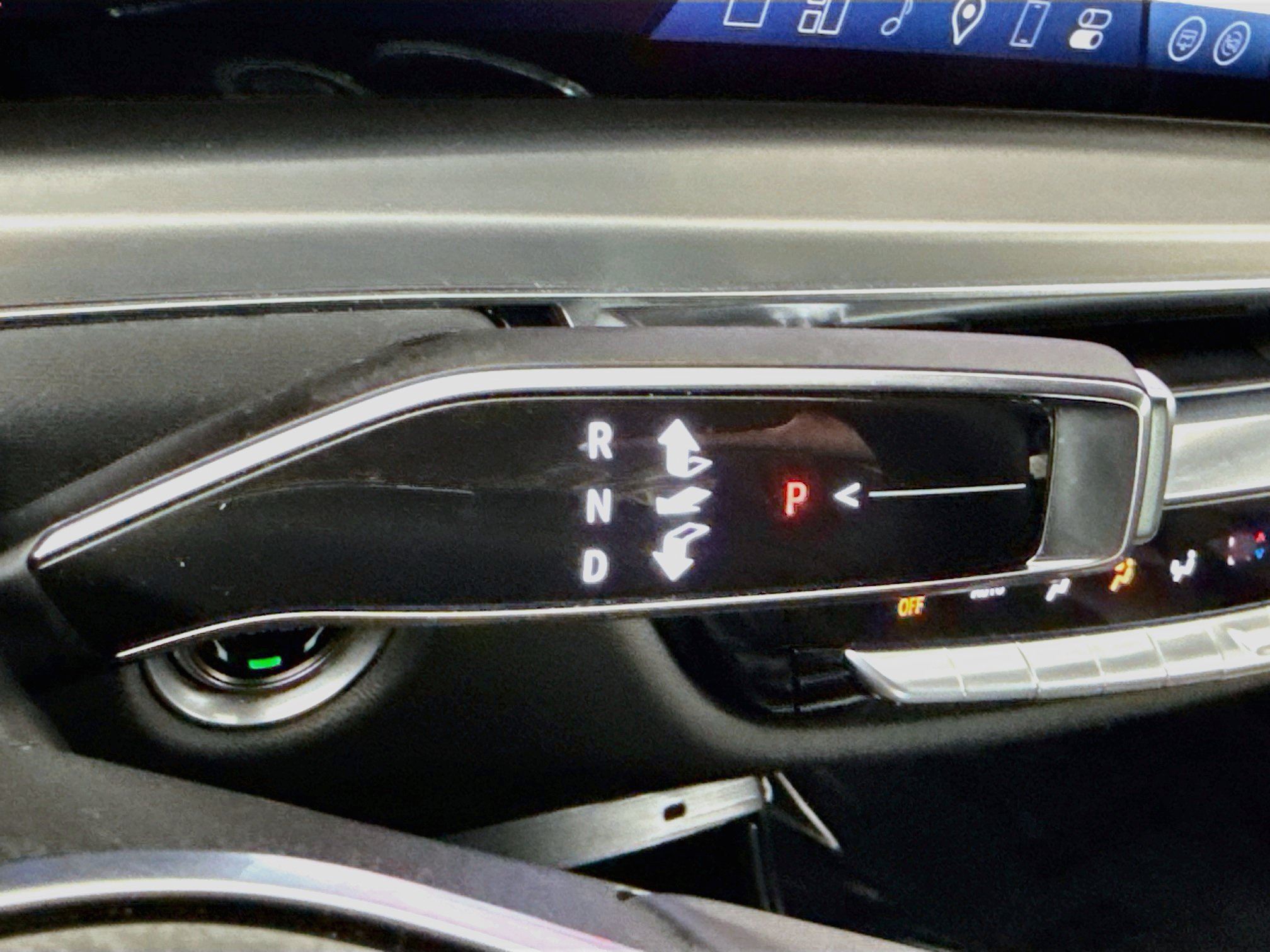 Used 2025 Cadillac Lyriq Sport AWD/4WD image 19