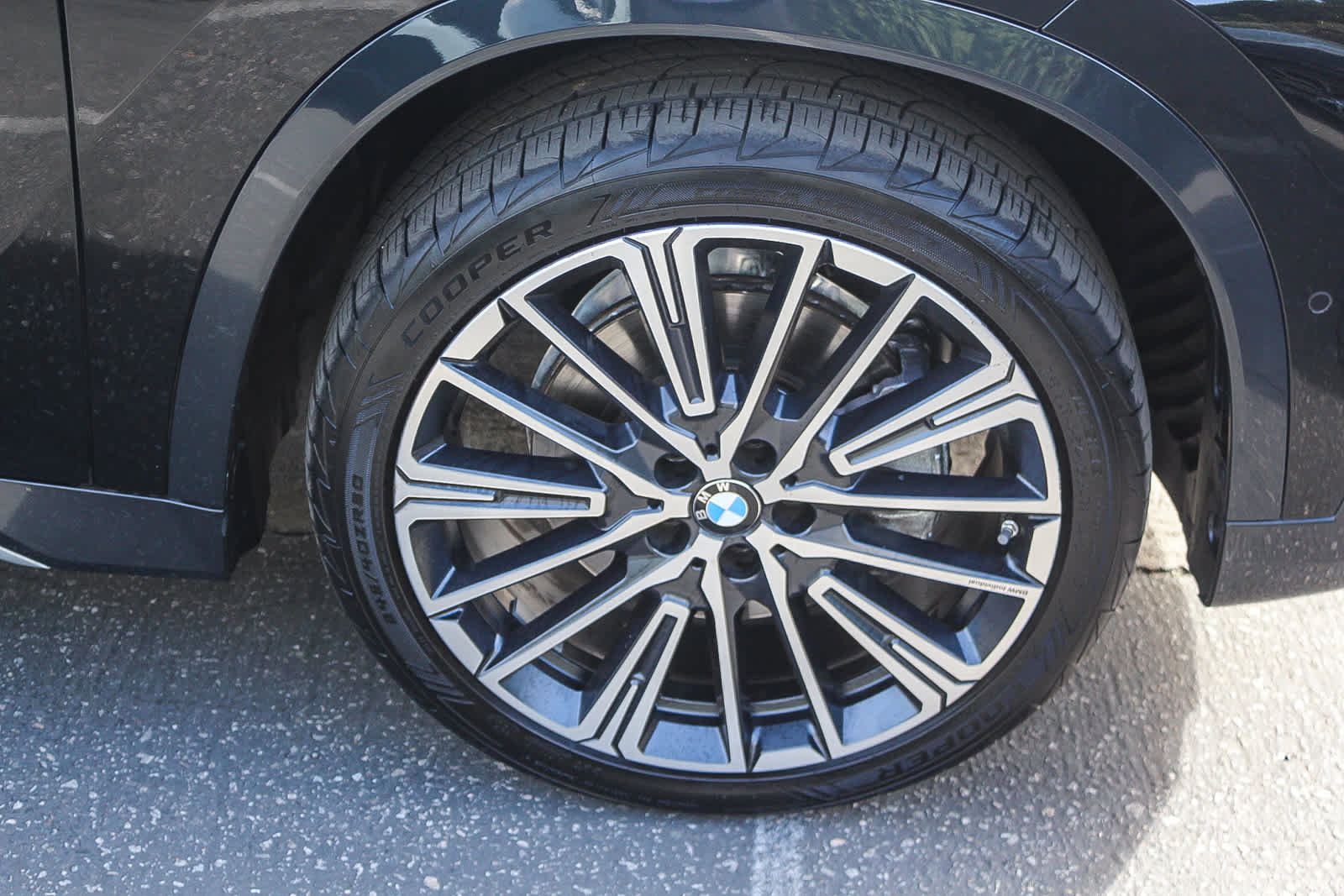 Used 2023 BMW X1 xDrive28i w/ Convenience Package image 9