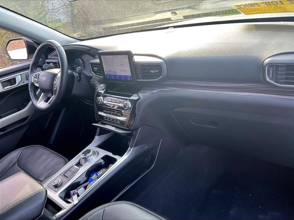 Used 2023 Ford Explorer Limited AWD/4WD image 14