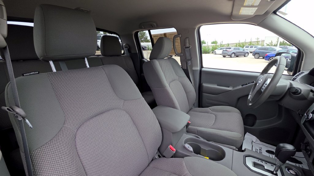 Used 2021 Nissan Frontier SV AWD/4WD image 12