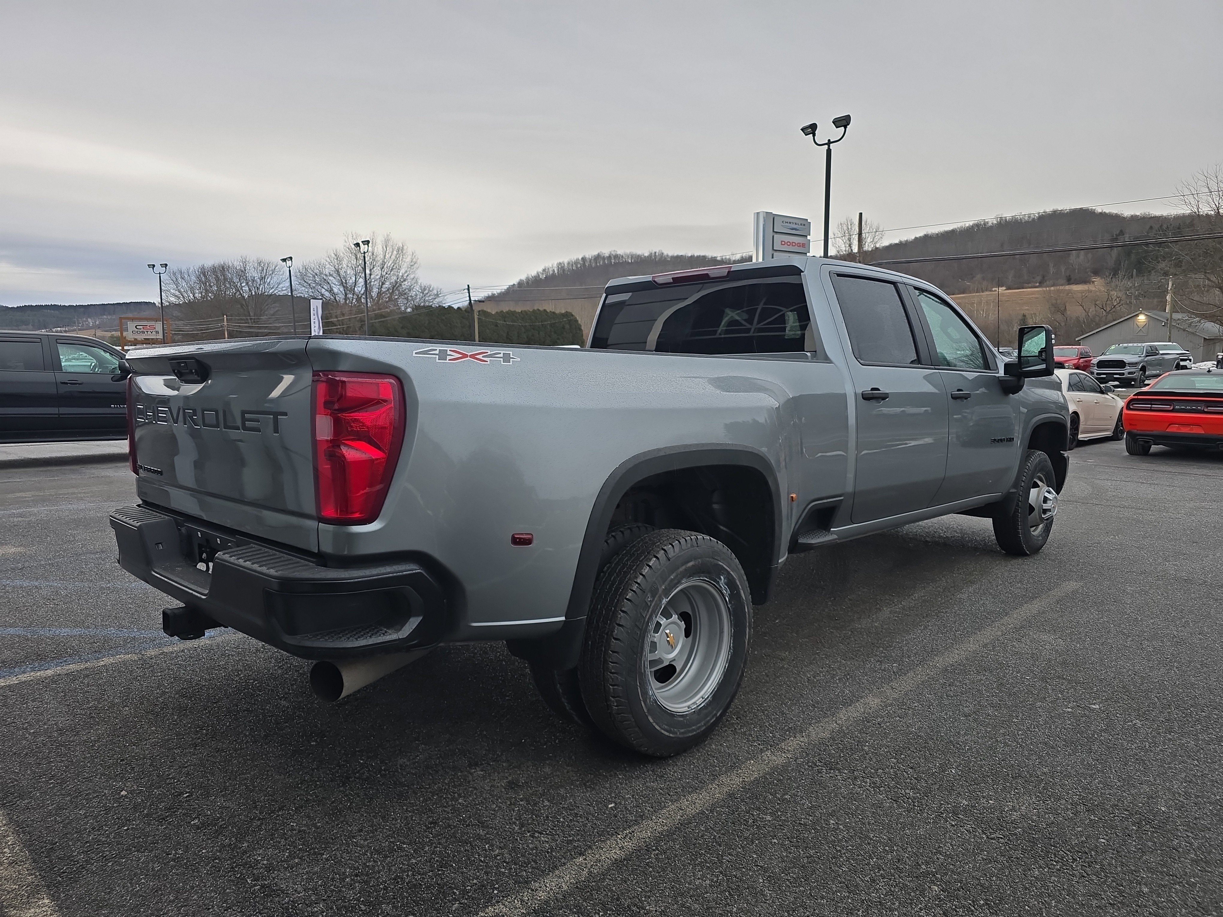 Used 2024 Chevrolet Silverado 3500 W/T video 3