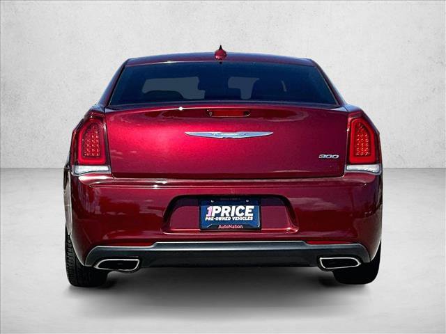 Used 2018 Chrysler 300 Touring w/ Sport Appearance Package RWD image 4