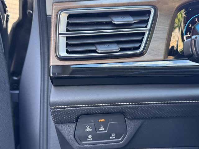 New 2026 Volkswagen Atlas SE image 10