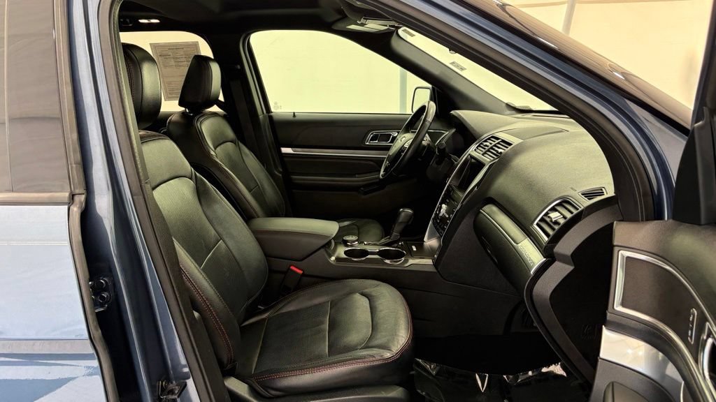 Used 2019 Ford Explorer Sport w/ Equipment Group 401A AWD/4WD image 27