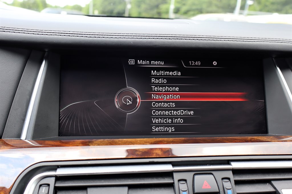 Used 2015 BMW 750Li RWD image 24