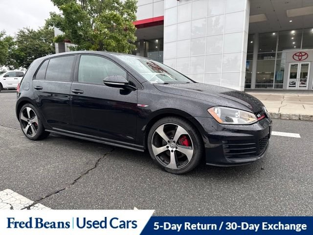 Used 2015 Volkswagen GTI S FWD image 3