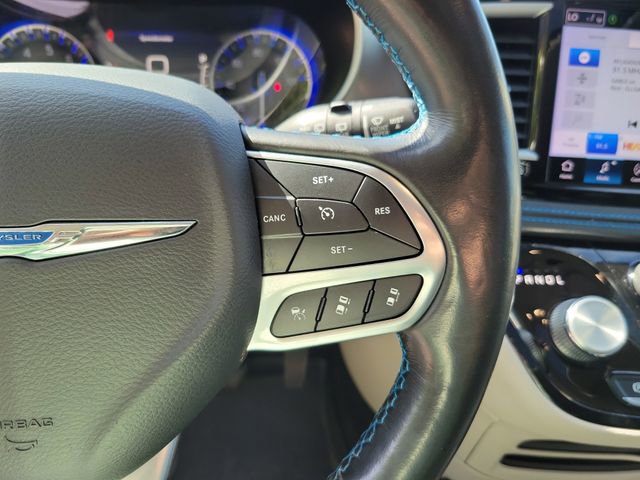 Used 2021 Chrysler Pacifica Touring-L w/ Premium & Safety Sphere Group FWD image 19