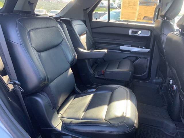 Certified 2022 Ford Explorer Limited w/ Equipment Group 301A RWD image 13