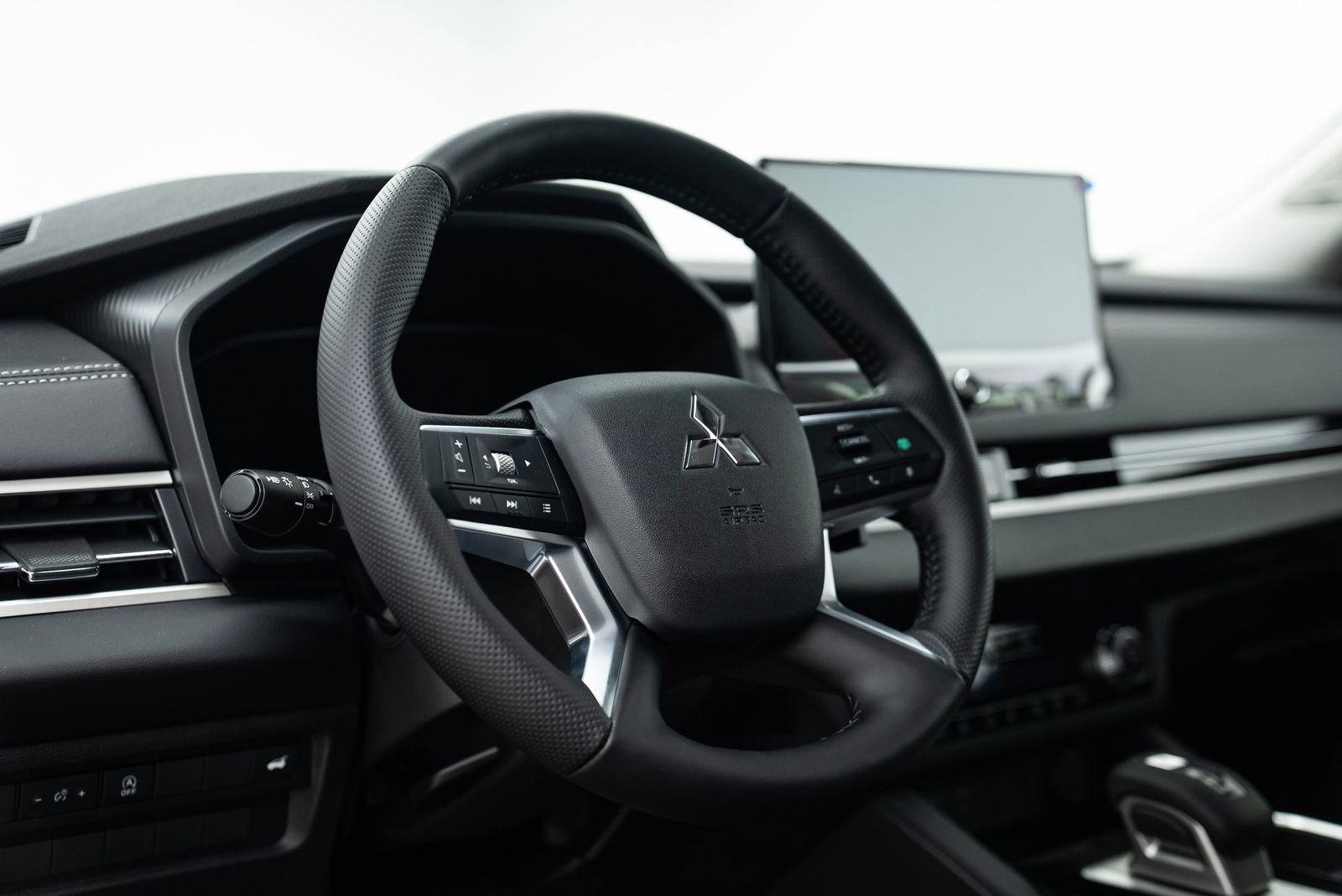 Used 2025 Mitsubishi Outlander SEL AWD/4WD image 11