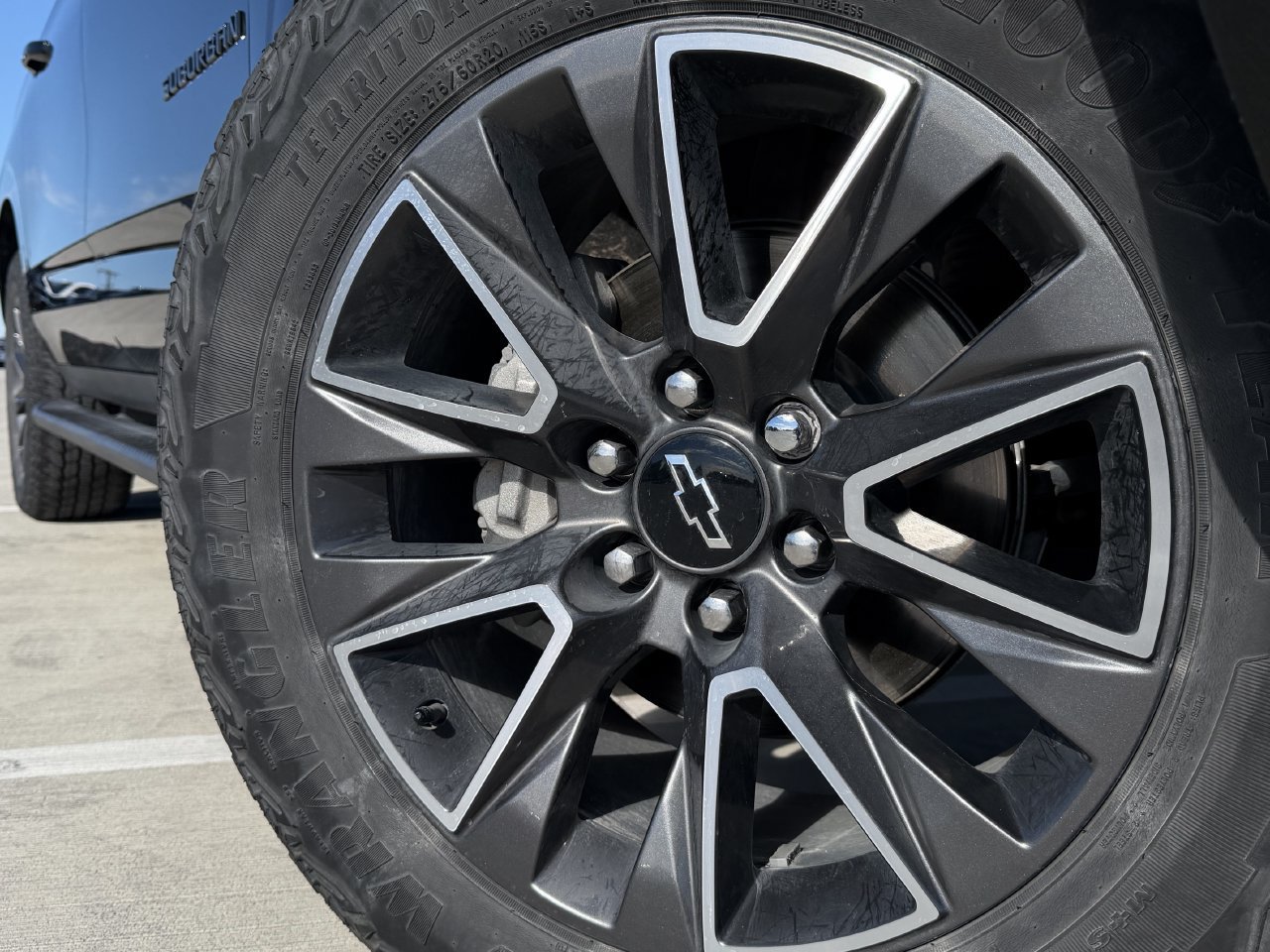 Used 2024 Chevrolet Suburban Z71 w/ Z71 Off-Road Package AWD/4WD image 9