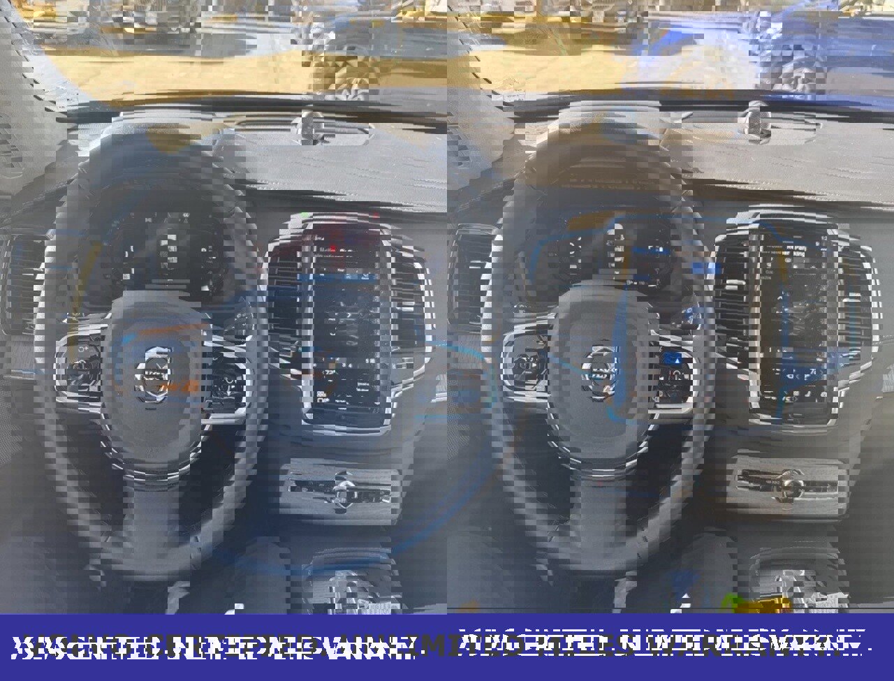 Certified 2024 Volvo XC90 B6 Ultimate w/ Lounge Package image 23