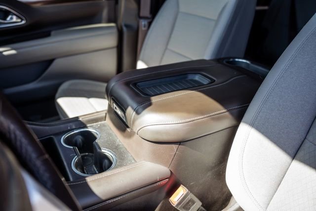 Used 2023 GMC Yukon SLE image 24