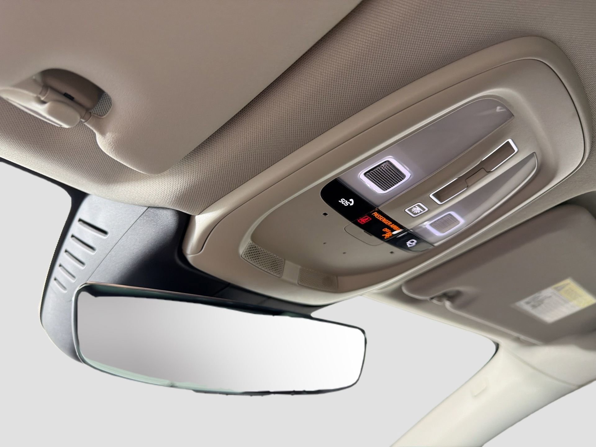 Certified 2025 Volvo XC60 B5 Plus AWD/4WD image 20