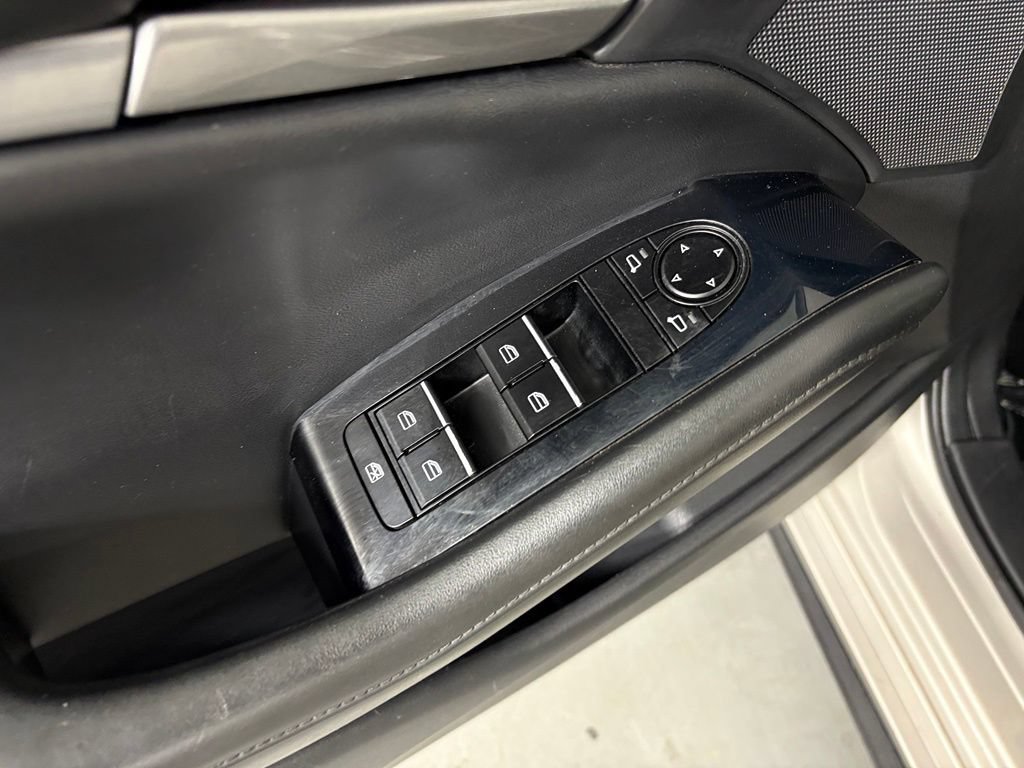 Used 2024 MAZDA MAZDA3 s FWD image 15