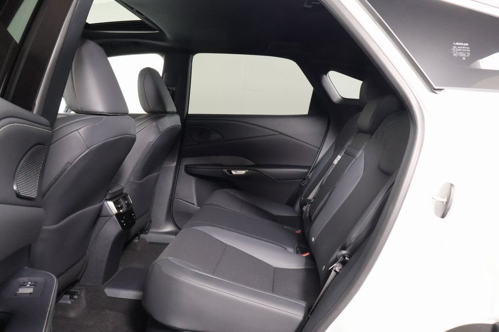 New 2026 Lexus RX 450h AWD image 6