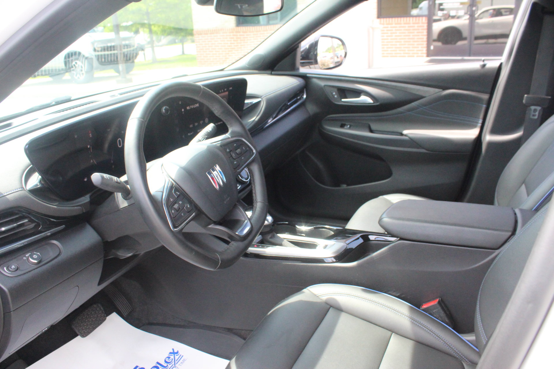 Used 2024 Buick Envista Sport Touring w/ Convenience I Package FWD image 12