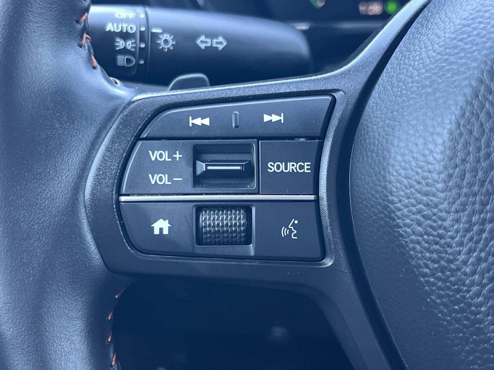 Certified 2025 Honda CR-V Sport image 9