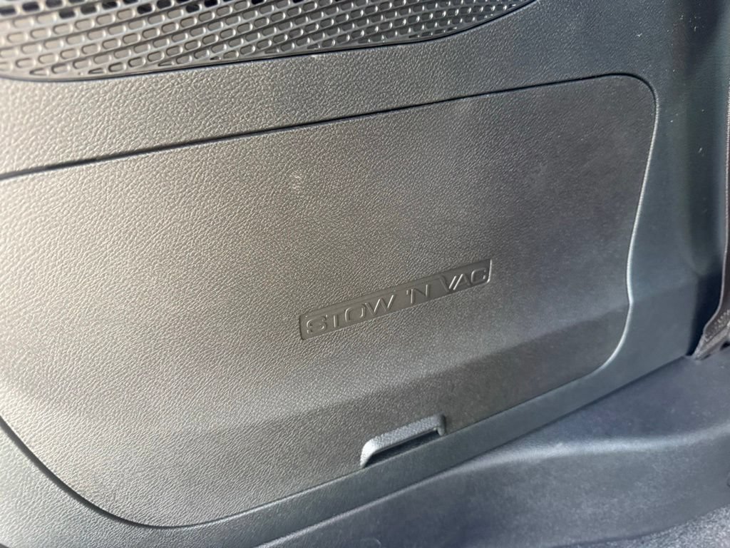 New 2027 Chrysler Pacifica Limited w/ Family Tech Group FWD image 50