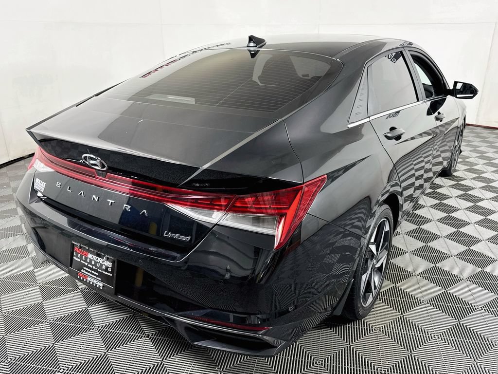 Used 2023 Hyundai Elantra Limited FWD image 7