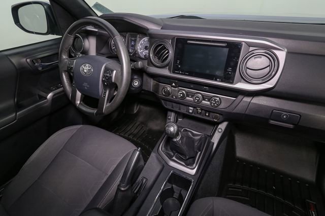 Used 2019 Toyota Tacoma TRD Off-Road AWD/4WD image 17