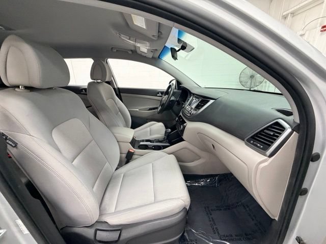 Used 2017 Hyundai Tucson Sport AWD/4WD image 31