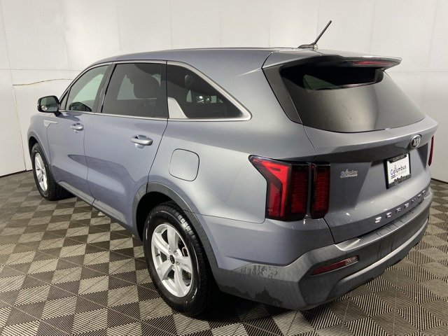 Used 2021 Kia Sorento LX image 7