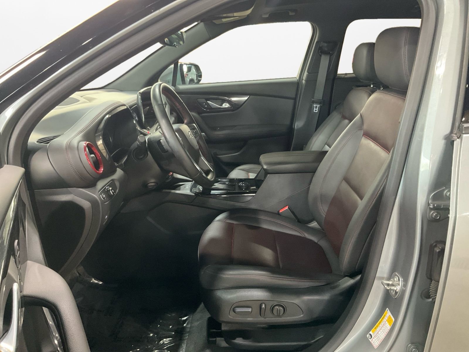 Used 2023 Chevrolet Blazer RS w/ Driver Confidence II Package AWD/4WD image 9