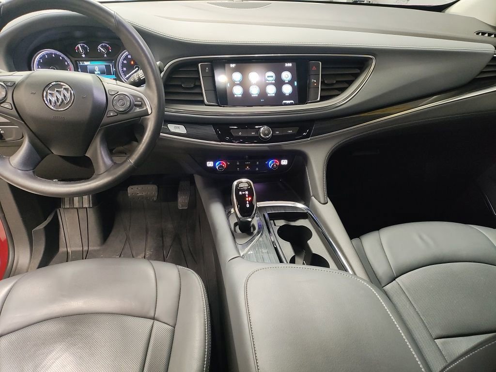 Used 2018 Buick Enclave Essence image 34