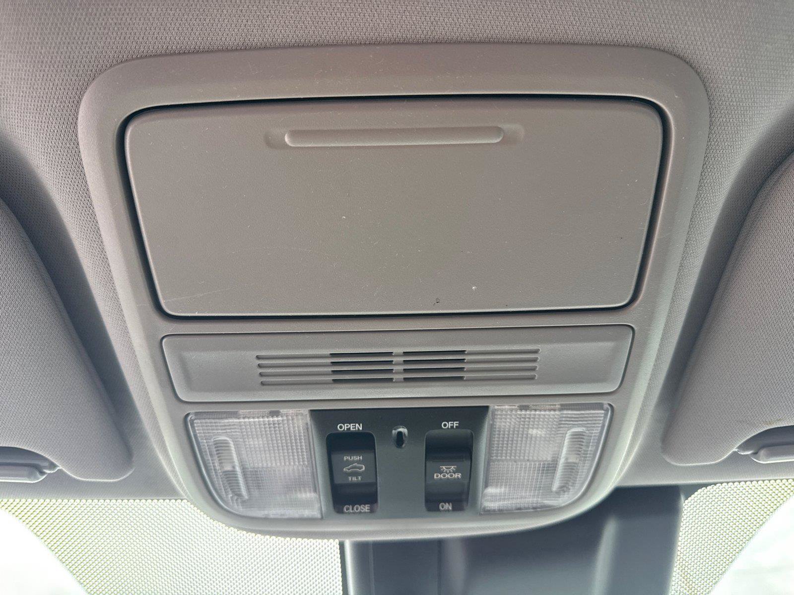 Used 2018 Honda Odyssey EX-L image 24