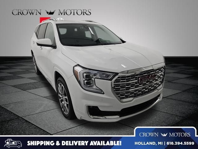 Used 2022 GMC Terrain Denali w/ Denali Premium Package