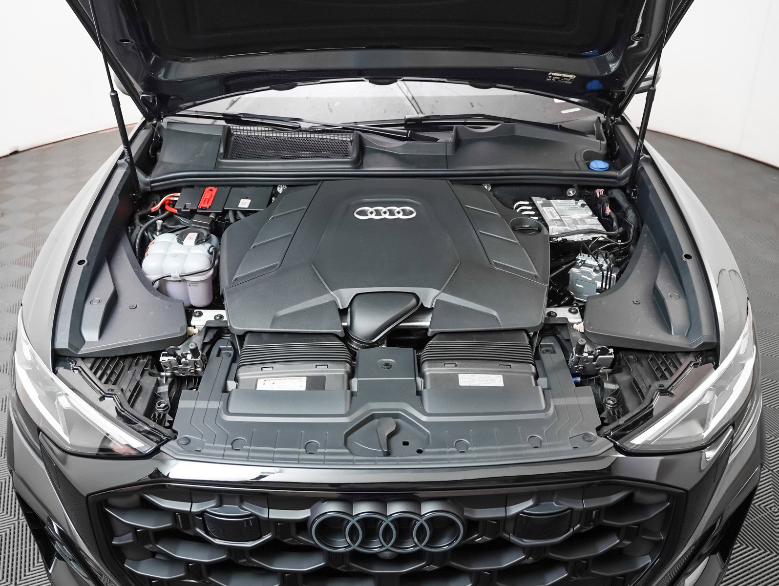 New 2026 Audi Q8 Prestige image 4