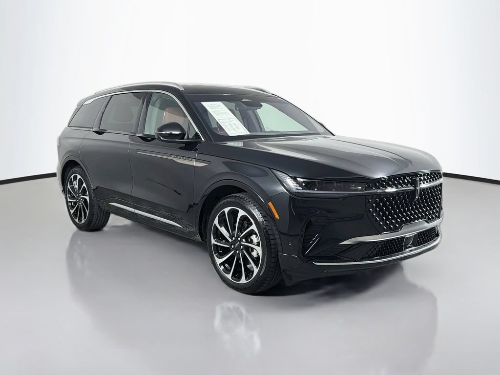 Certified 2024 Lincoln Nautilus Black Label AWD/4WD image 3
