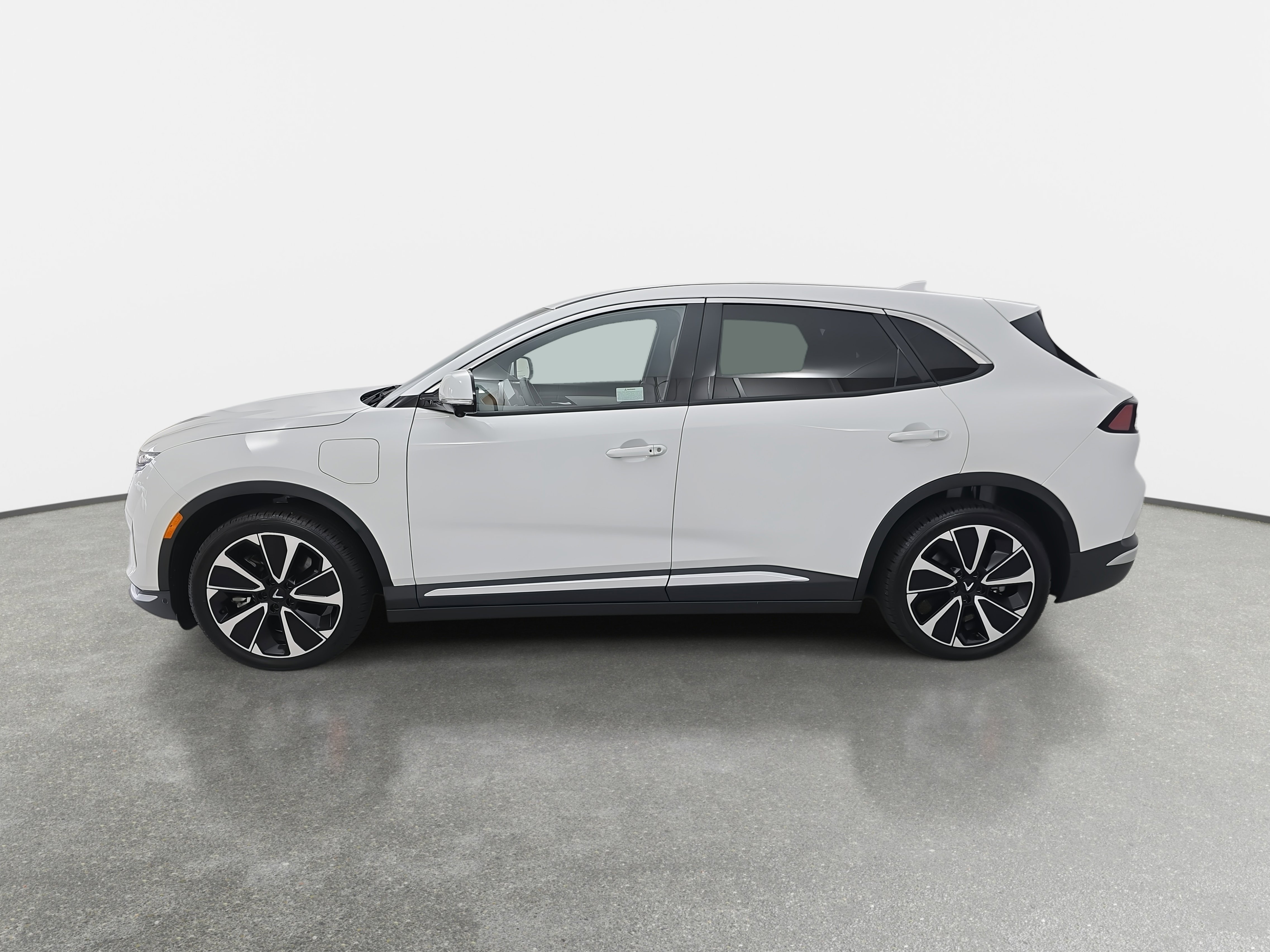 New 2025 VinFast VF 8 Plus image 8