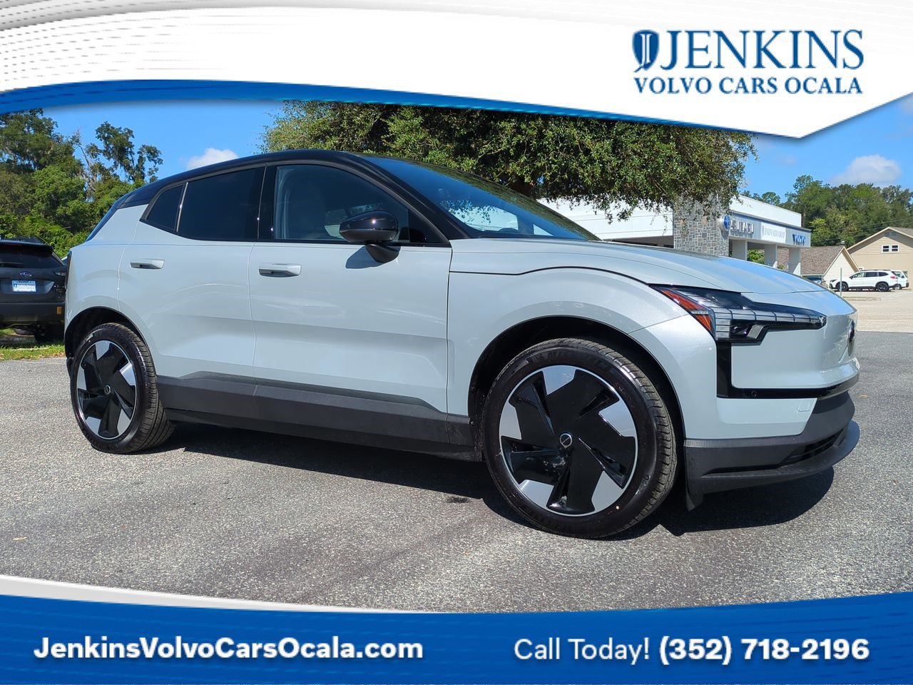 New 2025 Volvo EX30 Plus w/ Protection Package Premier